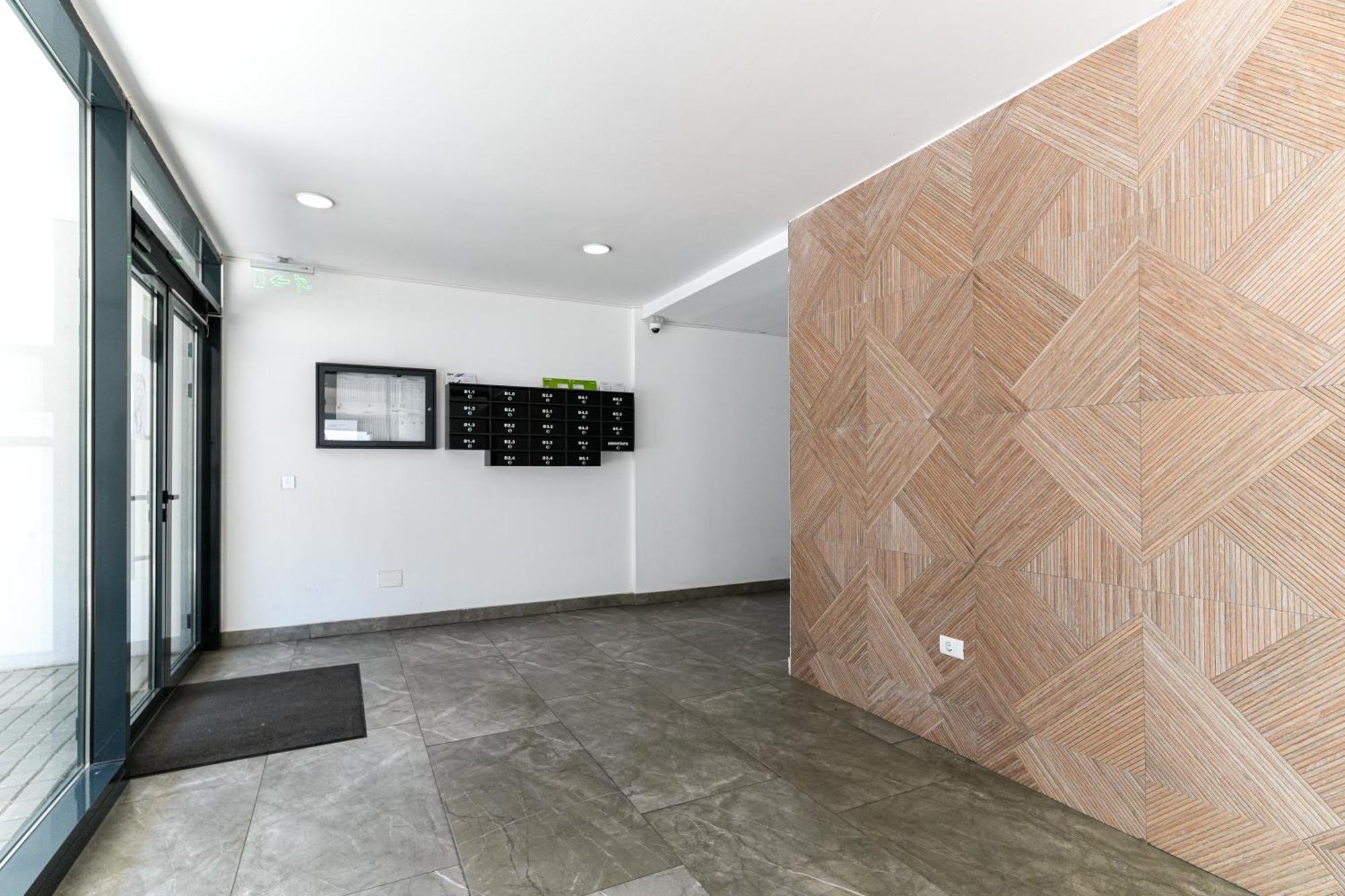 Maria - Modern Apartment With Parking And Workspace Bucareste Exterior foto
